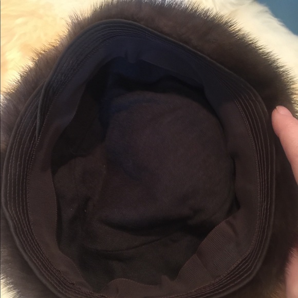 Vintage mink hat with mink Pom Pom on top! - Picture 5 of 9